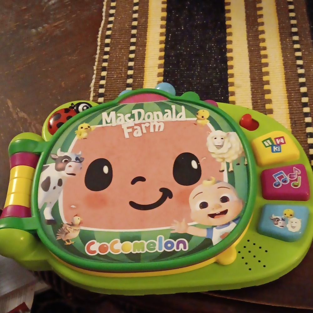 CoComelon McDonald Farm Learning Book
